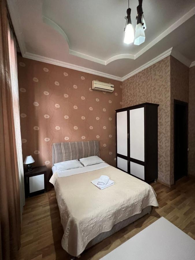 Hotel Albatros Batumi Esterno foto