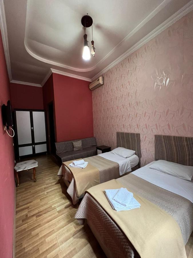 Hotel Albatros Batumi Esterno foto