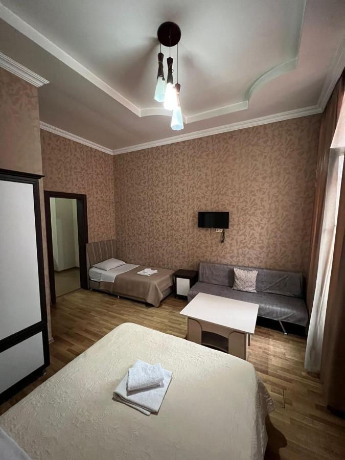 Hotel Albatros Batumi Esterno foto