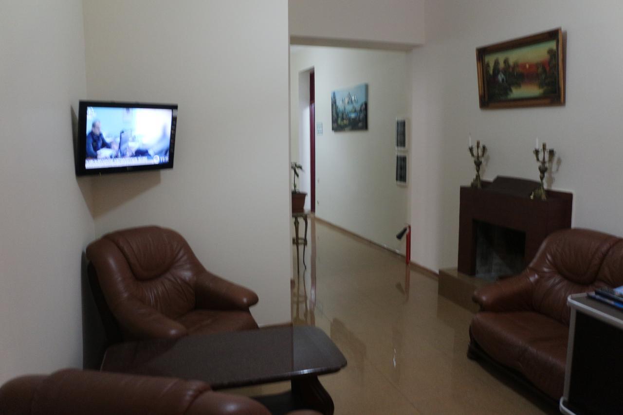 Hotel Albatros Batumi Esterno foto
