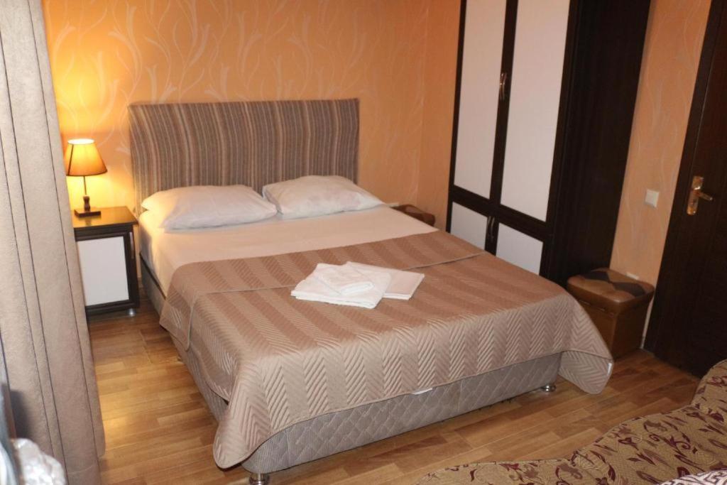 Hotel Albatros Batumi Esterno foto