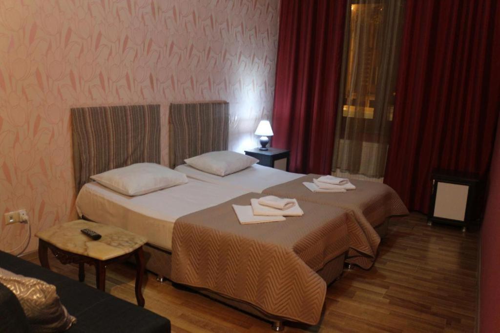 Hotel Albatros Batumi Esterno foto